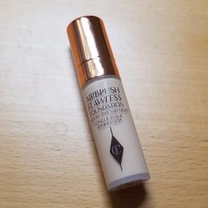 Charlotte Tilbury airbrush flawless foundation